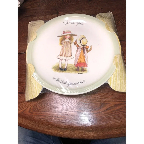 Vintage Holly Hobbie Collector's 10" Plate 1972 True Friend Best Possession New - Picture 2 of 7